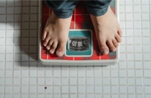 benfit of early dinner weight loss